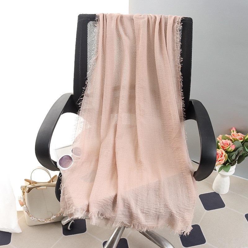 G245 Mjuk och andas Voile Hijab