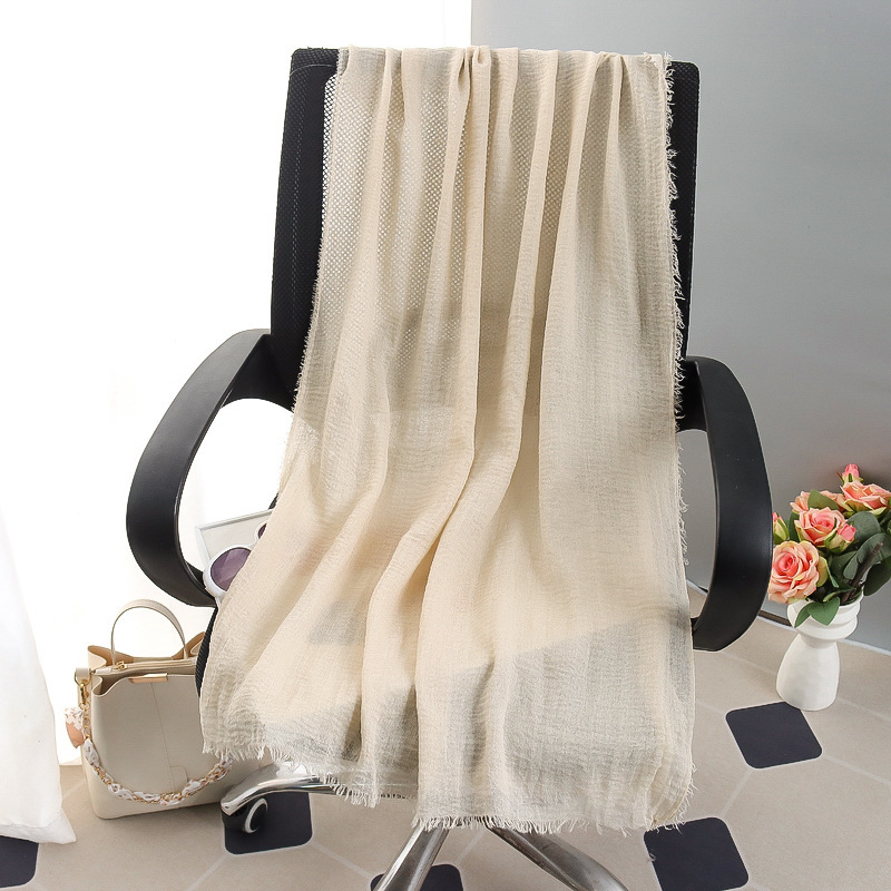 G245 Mjuk och andas Voile Hijab