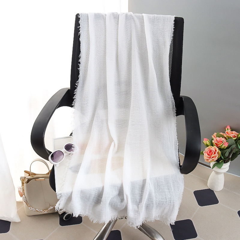 G245 Mjuk och andas Voile Hijab