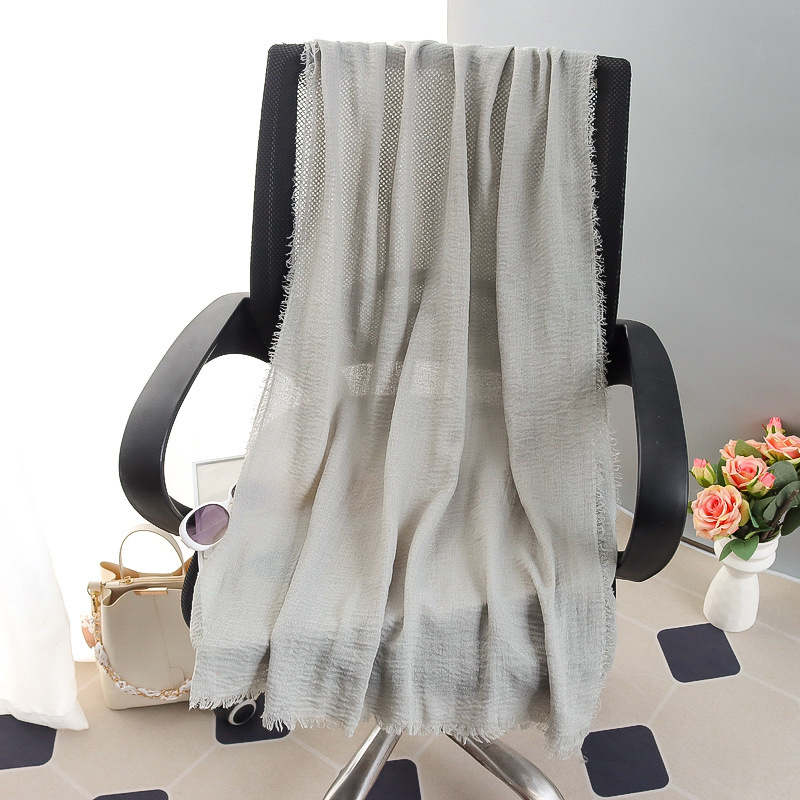 G245 Mjuk och andas Voile Hijab