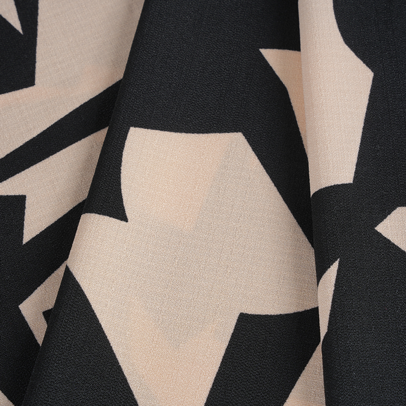 5068 Linglong hampa rosa och svart tryckt tyg