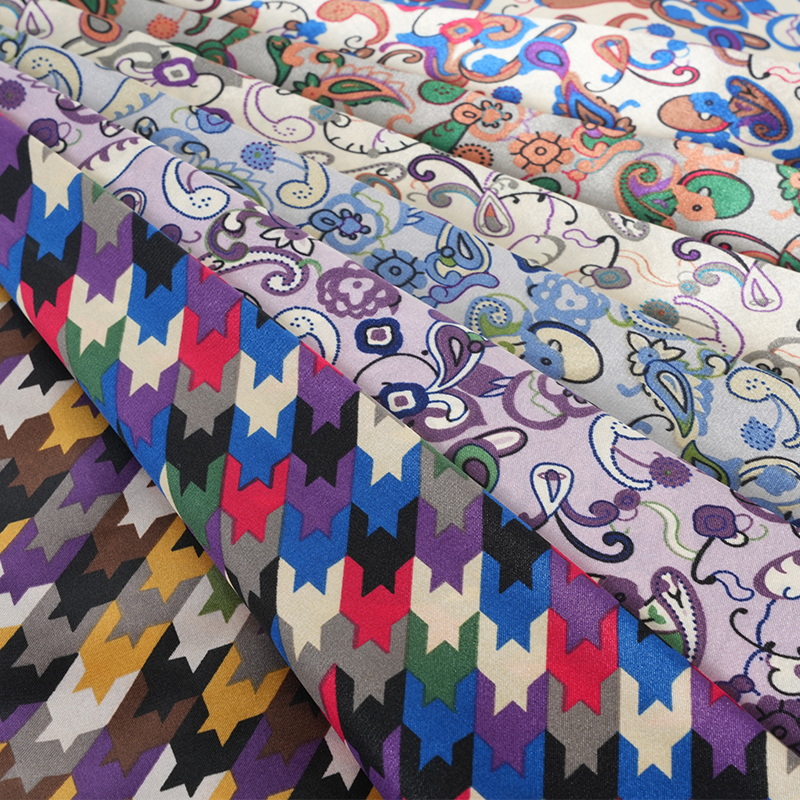 Polyester 50*75 Twisted Satin Geometrisk Satin Printing Tyg